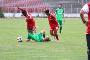 ФК Банско завърши наравно 1:1 срещу отбора на Германея (Сапарева баня), който се завърна в Югозападната Трета лига, в контрола, проведена на стадион "Свети Петър". Новото попълнение на "козлите" този сезон - Тодор Пасков, отбеляза гола, като асистенцията дойде от другия нов играч - Илко Дамбов. Старши треньорът Борислав Хазуров раздели играчите на два отбора за участие в контролния мач. Трима играчи останаха на терена през целия мач - Тодор Пасков, Аджил Невеш и Борис Божинов. Последният контролен двубой от лятната подготовка на отбора ще бъде на 24 юли (четвъртък) срещу отбора на Струмска слава (Радомир), който изпадна от Втора лига. Програма за лятната подготовка 4 юли, Банско – Септември (Симитли) 1:1 8 юли, Банско – Беласица 0:1 11 юли, Банско – Пирин (Гоце Делчев) 4:1 19 юли, Банско – Германея (Сапарева баня) 1:1 24 юли, Банско – Струмска слава (Радомир)