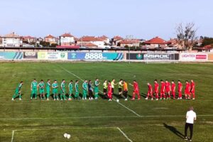 Отборът на Марица Милево претърпя загуба с 1:2 при визитата си на Созопол в мач от 4-ия кръг на Югоизточната Трета лига. Това е второто поражение за сезона за тима, ръководен от Иван Кочев. Нападателят Ангел Здравчев, който се разболя преди началото на срещата, не взе участие, а присъствието му е под въпрос за предстоящия мач срещу Родопа Смолян. "Въпреки загубата, съм доволен от старанието на играчите. Държахме инициативата през целия мач. Момчетата показват хубав футбол, трябва да продължим в тази линия. Искам малко по-голямо самочувствие от тях, дано са по-уверени в следващите мачове", каза Кочев пред клубния сайт. "В следващия мач гоним задължителни три точки. Не че сме домакини, но за нас ще бъде важно да доминираме, да не подценяваме съперника и да си вземем двубоя срещу Родопа", добави Кочев.