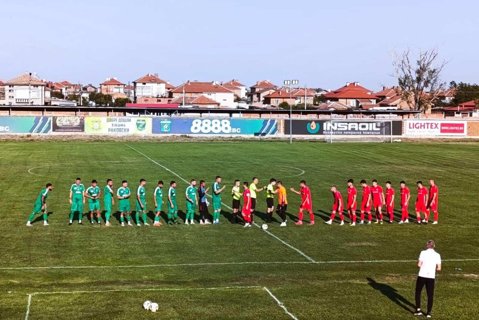 Отборът на Марица Милево претърпя загуба с 1:2 при визитата си на Созопол в мач от 4-ия кръг на Югоизточната Трета лига. Това е второто поражение за сезона за тима, ръководен от Иван Кочев. Нападателят Ангел Здравчев, който се разболя преди началото на срещата, не взе участие, а присъствието му е под въпрос за предстоящия мач срещу Родопа Смолян. "Въпреки загубата, съм доволен от старанието на играчите. Държахме инициативата през целия мач. Момчетата показват хубав футбол, трябва да продължим в тази линия. Искам малко по-голямо самочувствие от тях, дано са по-уверени в следващите мачове", каза Кочев пред клубния сайт. "В следващия мач гоним задължителни три точки. Не че сме домакини, но за нас ще бъде важно да доминираме, да не подценяваме съперника и да си вземем двубоя срещу Родопа", добави Кочев.