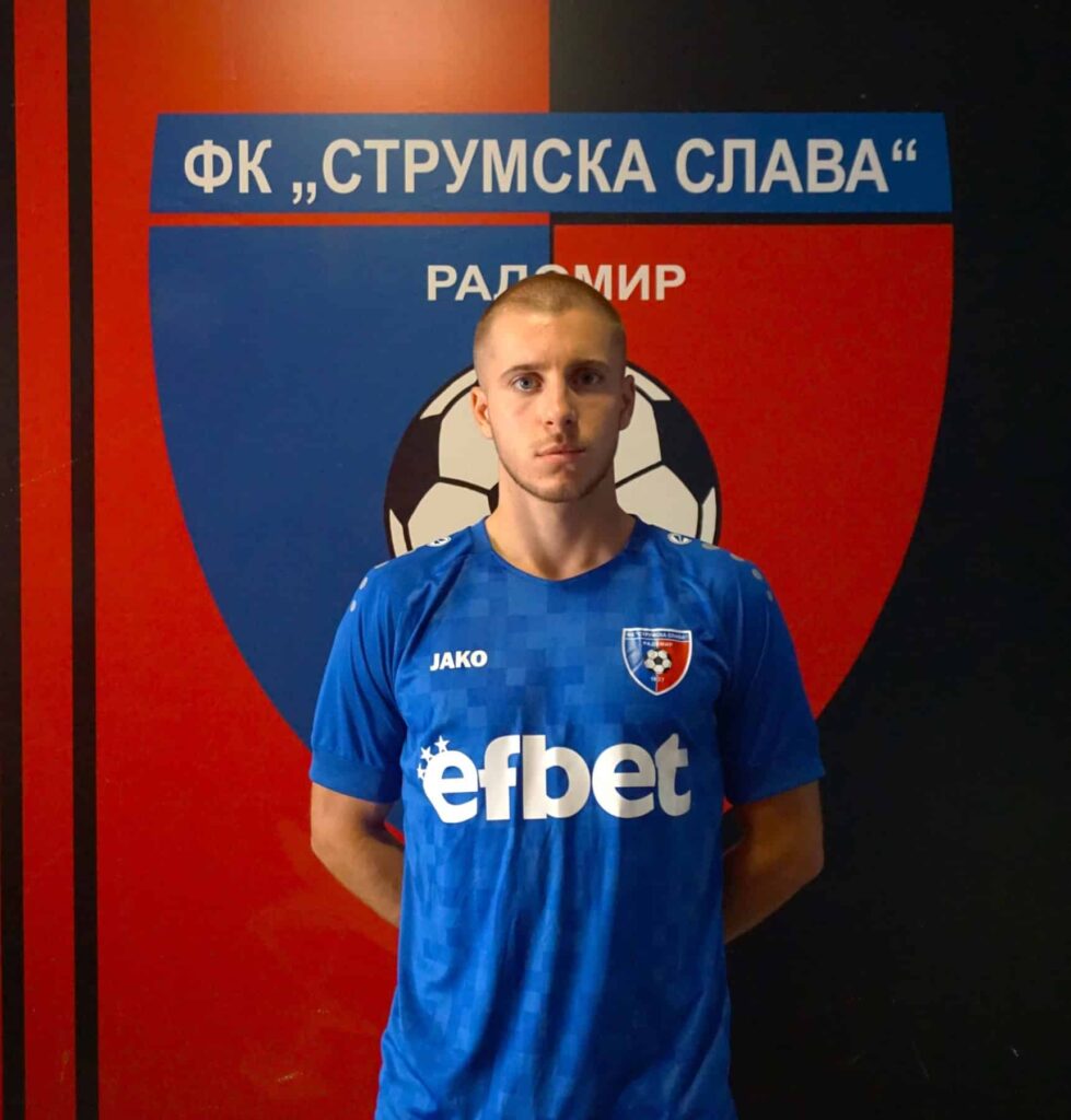 Струмска слава (Радомир) обяви привличането на нов футболист в състава си. През този сезон Николай Архангелов ще играе с екипа на Славата. Полузащитникът идва от ФК Кюстендил, където беше част от отбора през пролетта на настоящата година. Архангелов е роден през 2004 година и е израснал в школата на Левски (София). Той има опит във Втора лига с отбора на Септември (София), както и в родния Академик (Свищов), като също така е играл и в Хърватия. През януари 2025 година полузащитникът преминава във ФК Кюстендил, от където сега се присъединява към Струмска слава. Архангелов има зад гърба си 6 мача и 1 гол за националния отбор на България U17.