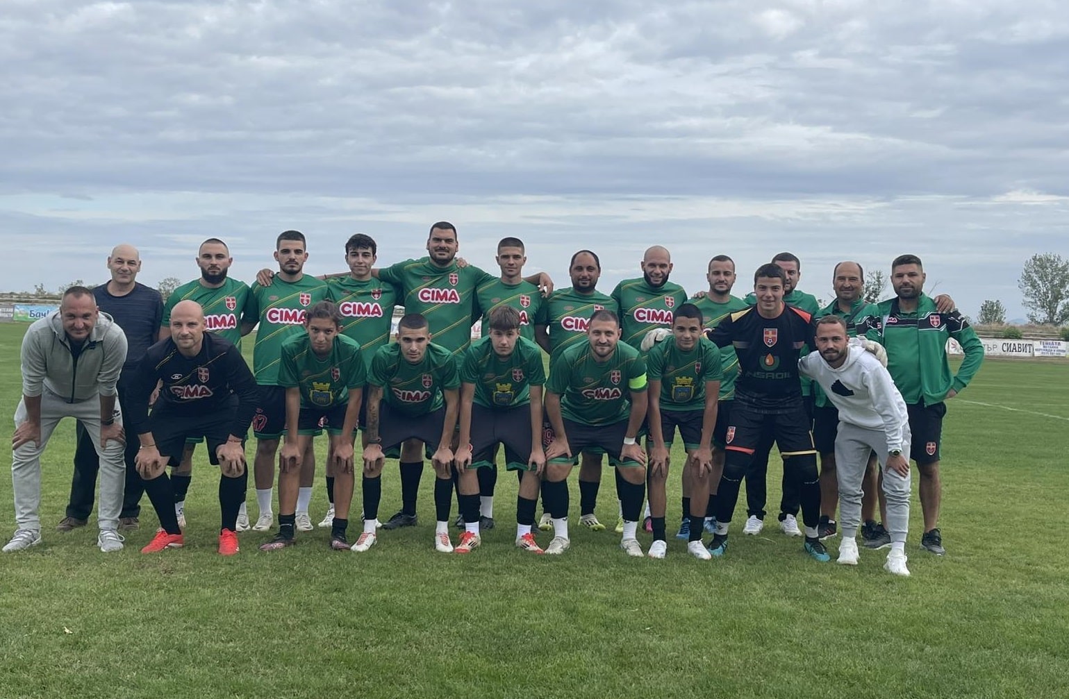 Дублиращият отбор на ФК Раковски постигна убедителна победа с 5:0 над Войнягово в мач от 3-ия кръг на "Б" Областна група - Пловдив. Това е трети пореден успех за отбора, който с пълен актив от 9 точки и голова разлика 13:3 води временното класиране. Йосиф Стрехин откри резултата за домакините, а след това успя да удвои преднината. Въпреки това, скоро след втория си гол, той получи неприятна контузия в петата, която повлия на представянето му. Логично, Стрехин бе заменен от 15-годишния Николай Карагеоргиев. Младият Ивайло Буров направи резултата 3:0, с което приключи първото полувреме. През втората половина на срещата за ФК Раковски се разписаха Ивайло Буров и младият Владимир Патазов. Мартин Бойкин също направи много силен мач и дебютира за новия сезон, използвайки своята бързина, за да тормози отбраната на съперника. Силно включване в играта направиха и другите две 15-годишни момчета - Веселин Тотев и Радостин Марчев. Поради контузии и неразположения Петър Ванев, Петър Телбийски и Адриан Ночев не успяха да участват в мача.