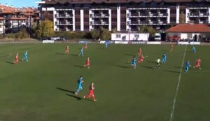 ФК Банско завърши наравно 0:0 като домакин срещу Пирин (Разлог) в мач от 14-ия кръг на Югозападната Трета лига. И двата отбора се бориха здраво, и в крайна сметка всеки от тях заслужено получи по една точка. Това е четвърти пореден мач без загуба за отбора на Банско, като това е и петото им 0:0 равенство в последните седем срещи. В 78-ата минута съдията отмени гол на домакините поради засада на Лазар Еринин. Засадата беше минимална, но въпреки това попадението не беше зачетено. В последните минути „козлите“ опитаха да упражнят натиск и достигнаха до няколко статични положения. При две от тях, първо Динчо Йовчев имаше шанс да отбележи, но не успя. В добавеното време, след изпълнение на корнер и разбъркване в наказателното поле на гостите, никой от Банско не успя да отправи удар към вратата. Следващият мач на Банско е в сряда, 29 октомври, като гостуват на Национал (София) в мач за Аматьорската купа. За първенство следващата среща е на 1 ноември от 14:00 часа като гост на Германея (Сапарева баня).