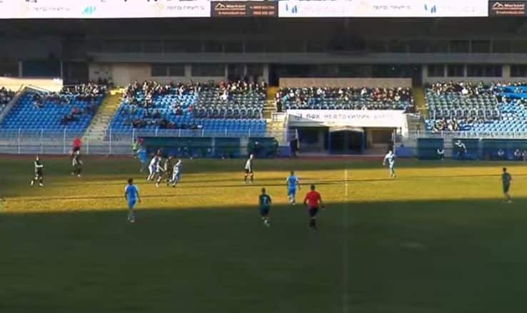 ФК Созопол завърши наравно 0:0 срещу Нефтохимик в среща от 15-ия кръг на Югоизточната Трета лига. С този резултат отборът на Созопол постигна трети пореден мач без загуба и за втори път подред не допусна гол. Созопол прекъсна серията от 7 поредни победи на "шейховете", които вече 8 поредни срещи са без поражение и временно заемат третото място в класирането. Двубоят предложи много битка и интересни положения, но без попадения в нито една от двете врати. Созопол създаде няколко добри възможности за гол, особено през второто полувреме, но при няколко разбърквания липсваше точен удар към вратата. В следващия кръг Созопол ще бъде домакин на дублиращия отбор на Локомотив Пловдив.