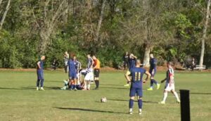 Футболен клуб Ловеч победи с класическото 3:0 като гост отбора на Ювентус (Малчика) в среща от 11-ия кръг на Северозападната Трета лига. Този мач се проведе в рамките на последния есенен кръг, като ФК Ловеч има предстояща среща срещу Партизан (Червен бряг), която ще се състои на 8 ноември. Тази среща бе отложена от 8-ия кръг. В 37-ата минута гостите от Ловеч поведоха в резултата. Константин Генков получи пас в наказателното поле и с прецизен удар по земя изпрати топката във вратата на домакините. През второто полувреме домакините имаха няколко опасни атаки, но в 62-ата минута ловчанлии успяха да удвоят преднината си. Павел Василев центрира отдясно в наказателното поле, а Галин Стоянов успя да надскочи защитник на Ювентус и с глава увеличи резултата на 2:0. След този гол, домакините отново имаха няколко шанса, но вратарят Васил Тодоров спаси удари на Валентин Антонов и Ангел Боев. В 71-ата минута Валентин Недялков пропусна дузпа за Ловеч, след като прати топката извън вратата. В 93-ата минута, след изпълнение на корнер от Георги Станимиров, отново Галин Стоянов реализира с глава за крайния резултат 3:0.