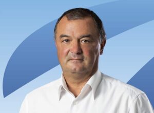 Старши треньорът на ФК Рилци Валентин Пейчев изрази своето разочарование след новото поражение на неговия отбор. "Червено-жълтите" загубиха с 0:1 в домакинството срещу Септември (Тервел). Въпреки това, отборът показа добра игра и имаше отлична възможност да изравни резултата в последните минути, но удариха греда. "Имахме само едно положение, нищо друго. Не знам какво да кажа вече. Хората идват на стадиона и са доволни от играта, но трябва да се трупат и точки. Лошото е, че се играе добре, но не можем да бием. Може някой да ни е проклел. Греда в последната минута и след това удар, който, ако беше точен, нямаше как да бъде спасен. Лошото е, че нямаме и футболисти, защото много липсват. Днес бяхме с група от само 14 играчи.", сподели Пейчев след края на срещата. С този резултат, ФК Рилци се нарежда на предпоследната 16-та позиция в класирането с актив от само 4 точки. В следващия кръг тимът ще гостува на новака СФК Светкавица 2014 (Търговище).    