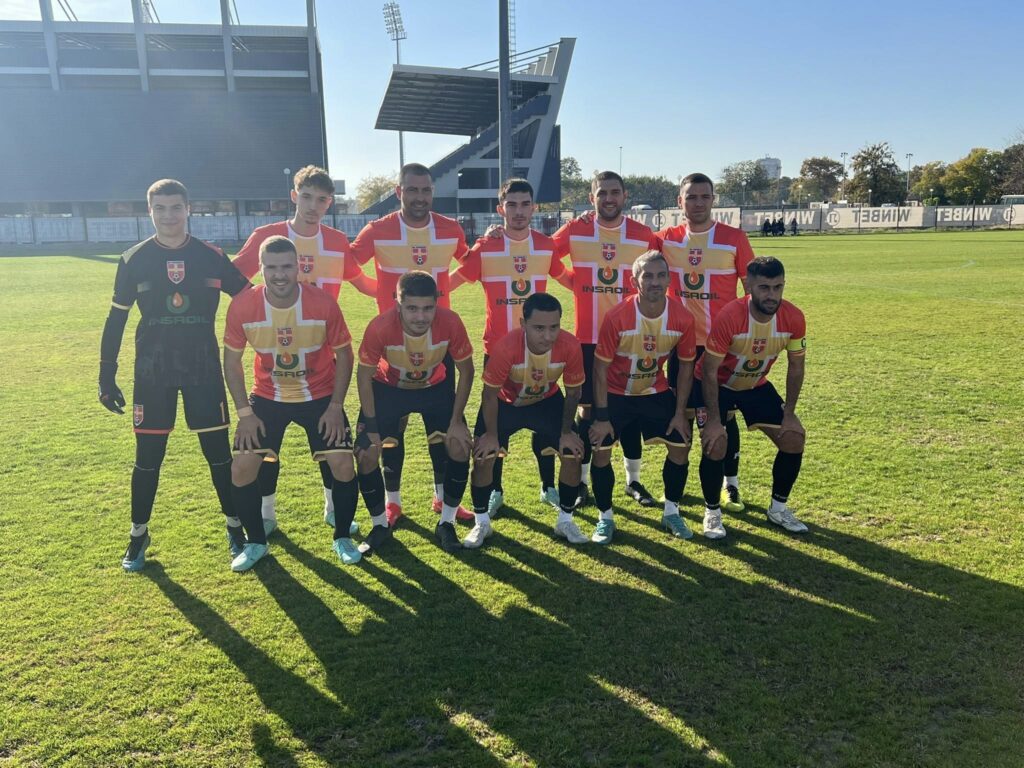 Футболен клуб Раковски претърпя загуба с резултат 0:5 при гостуването си на дублиращия отбор на Локомотив (Пловдив) в мач от 15-ия кръг на Югоизточната Трета лига. Преди срещата, играещият старши треньор Валери Домовчийски се изправи пред сериозни кадрови проблеми. Самият той остана на резервната скамейка, а също така не можеше да разчита на ключови играчи като капитана Георги Загорчев, Валентин Карааргиров, Георги Балджийски и Доминик Дюлгерски, както и на младите таланти Тихомир Зайков и Кристиян Николов. Вратарят Милко Баданов също остана резервен. Домакините успяха да отбележат два гола през първото полувреме и при резултат 2:0 двата отбора се отправиха към почивка. През втората част на мача в игра за Раковски се появиха Любомир Романски и Пламен Марин. По време на борба за една топка, Пламен Койрушки получи контузия и бе заменен от Иван Дюлгерски. Отборът на Локомотив добави още три гола към своя актив, оформяйки крайното 5:0. ФК Раковски: Мариян Ружин, Теодор Гишин, Денислав Куртев, Атанас Найденов, Ангел Чонков, Пламен Койрушки, Валентин Маджарски, Марин Димитров, Стефан Петков, Петър Атанасов-капитан, Николай Панчев