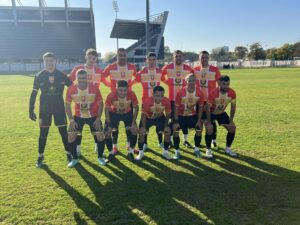 Футболен клуб Раковски претърпя загуба с резултат 0:5 при гостуването си на дублиращия отбор на Локомотив (Пловдив) в мач от 15-ия кръг на Югоизточната Трета лига. Преди срещата, играещият старши треньор Валери Домовчийски се изправи пред сериозни кадрови проблеми. Самият той остана на резервната скамейка, а също така не можеше да разчита на ключови играчи като капитана Георги Загорчев, Валентин Карааргиров, Георги Балджийски и Доминик Дюлгерски, както и на младите таланти Тихомир Зайков и Кристиян Николов. Вратарят Милко Баданов също остана резервен. Домакините успяха да отбележат два гола през първото полувреме и при резултат 2:0 двата отбора се отправиха към почивка. През втората част на мача в игра за Раковски се появиха Любомир Романски и Пламен Марин. По време на борба за една топка, Пламен Койрушки получи контузия и бе заменен от Иван Дюлгерски. Отборът на Локомотив добави още три гола към своя актив, оформяйки крайното 5:0. ФК Раковски: Мариян Ружин, Теодор Гишин, Денислав Куртев, Атанас Найденов, Ангел Чонков, Пламен Койрушки, Валентин Маджарски, Марин Димитров, Стефан Петков, Петър Атанасов-капитан, Николай Панчев