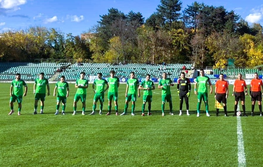 Пирин (Гоце Делчев) завърши наравно 0:0 у дома срещу Балкан (Ботевград) в мач от 16-ия кръг на Югозападната Трета лига. Домакините показаха добра игра, но лошите метеорологични условия и тежкият терен не позволиха провеждането на нормален футболен мач. Футболистите на Пирин (ГД) създадоха много възможности за гол, като пропуснаха поне шест стопроцентови положения. През по-голямата част от мача играта се развиваше пред вратата на Балкан, но попадение не беше отбелязано. В следващия кръг Пирин Гоце Делчев ще се изправи пред трудни гостувания на Рилски спортист Самоков и след това на Витоша Бистрица.