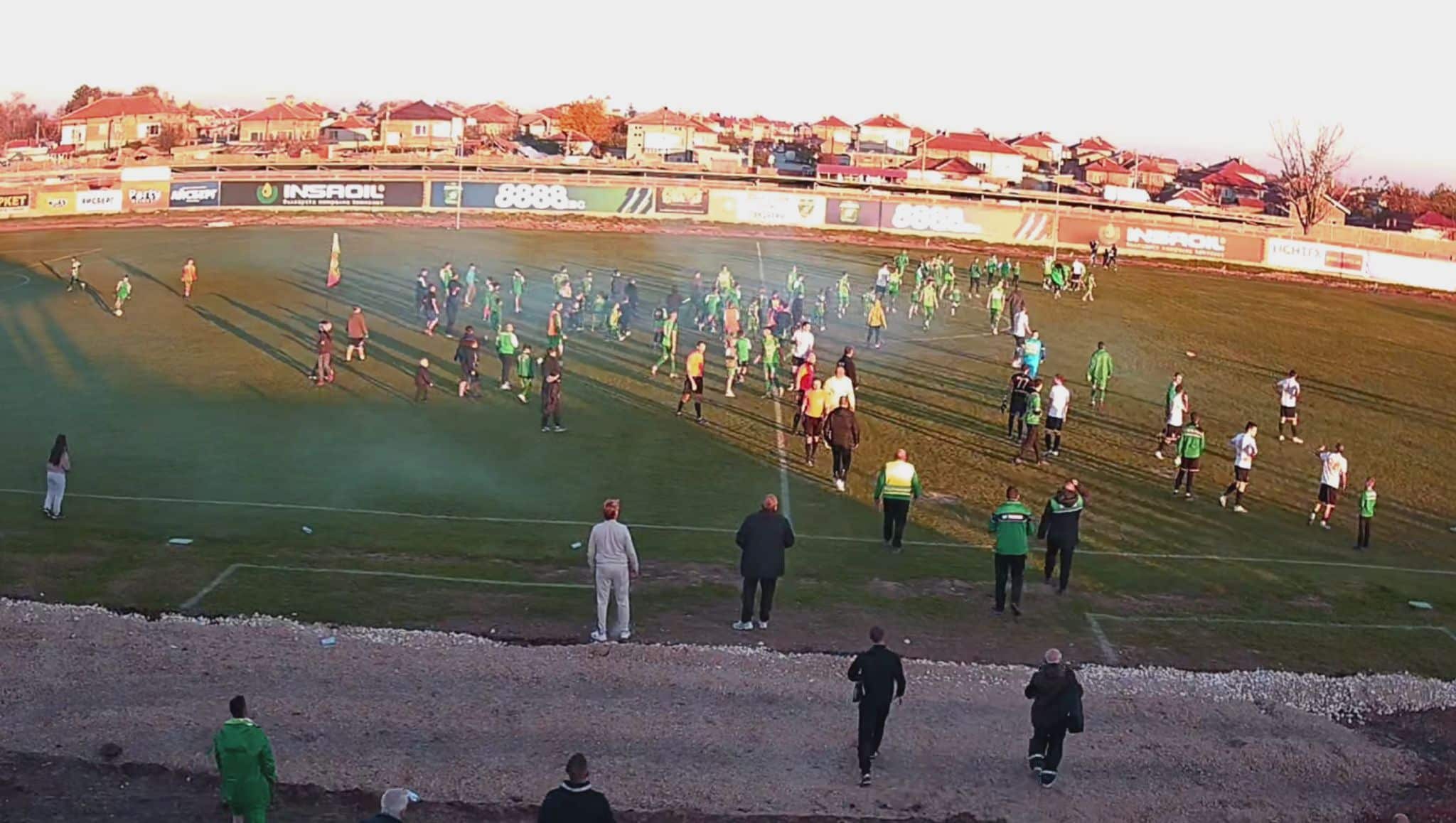 ФК Секирово (Раковски) спечели градското дерби срещу СФК Раковски в мач от 17-ия кръг на Югоизточната Трета лига. Двубоят се изигра на стадион "Петър Парчевич" от 14:30 часа днес. Единственото попадение за победителите отбеляза Божидар Костадинов с прецизно изпълнение. "Честито на отбора ни за прекрасната победа! Получи се хубав мач. Благодарности за невероятната публика, за подкрепата и хореографията. Вие сте номер едно и ние играем за вас!", споделиха от клуба след успеха в историческото дерби. В следващия си мач "секирите" гостуват в Созопол.