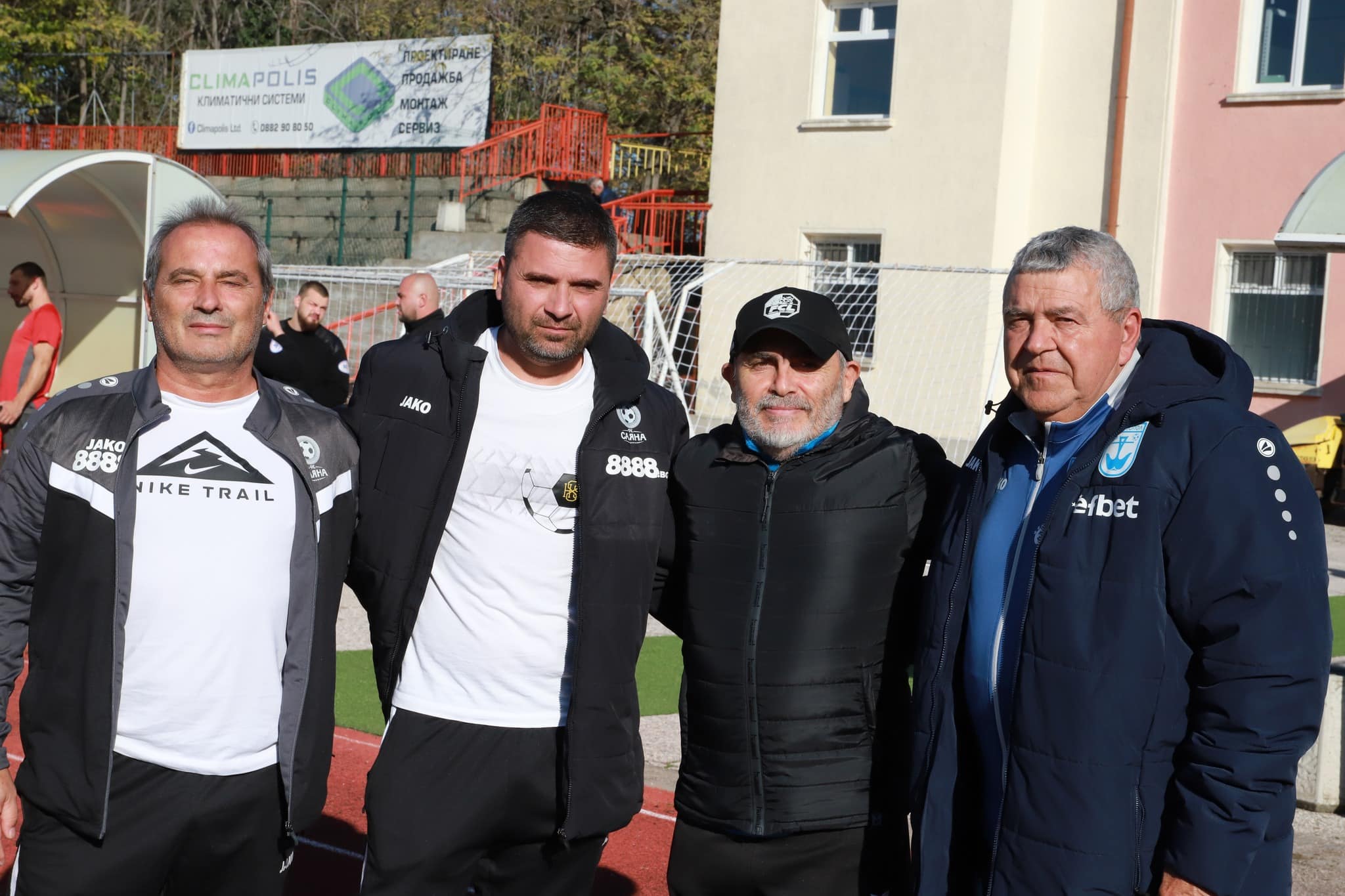 Старши треньорът на ОФК Хасково, Живко Желев, изрази неудовлетворение от представянето на своя отбор, въпреки победата с 2:0 у дома срещу Созопол. „Слабо играхме днес, но ние не играем добре от доста време. Просто печелим точки. Аз го казвам, защото е истина. Двамата ни най-добри футболисти не играят от един месец. Другият ни най-опитен се контузи още в 10-ата минута. Трудно имаме контрол върху топката. Не можем да я задържим трайно и играем повече в защита. Но и мачът се разви така. Почти нямаше проблеми пред нашата врата. Само един рикошет, който можеше да изненада нашия вратар. Като цяло, не сме доволни от играта, но от резултата сме доволни, което е по-важно за нас. Те държаха повече топката.“ Лоши новини за хасковлии идват и от контузията на Владислав Узунов. Той ще отсъства поне две седмици, което значи, че най-вероятно ще го видим на терена отново през пролетта. Със сигурност Узунов пропуска мачовете с ФК Хасково за аматьорската купа, както и гостуването на Родопа (Смолян). Има минимален шанс той да се завърне за последната домакинска среща на тима си срещу Левски (Карлово) в края на месеца. В сряда ОФК Хасково излиза срещу четвъртодивизионния ФК Хасково в градско дерби, което се явява финал на областта за Купата на Аматьорската лига.