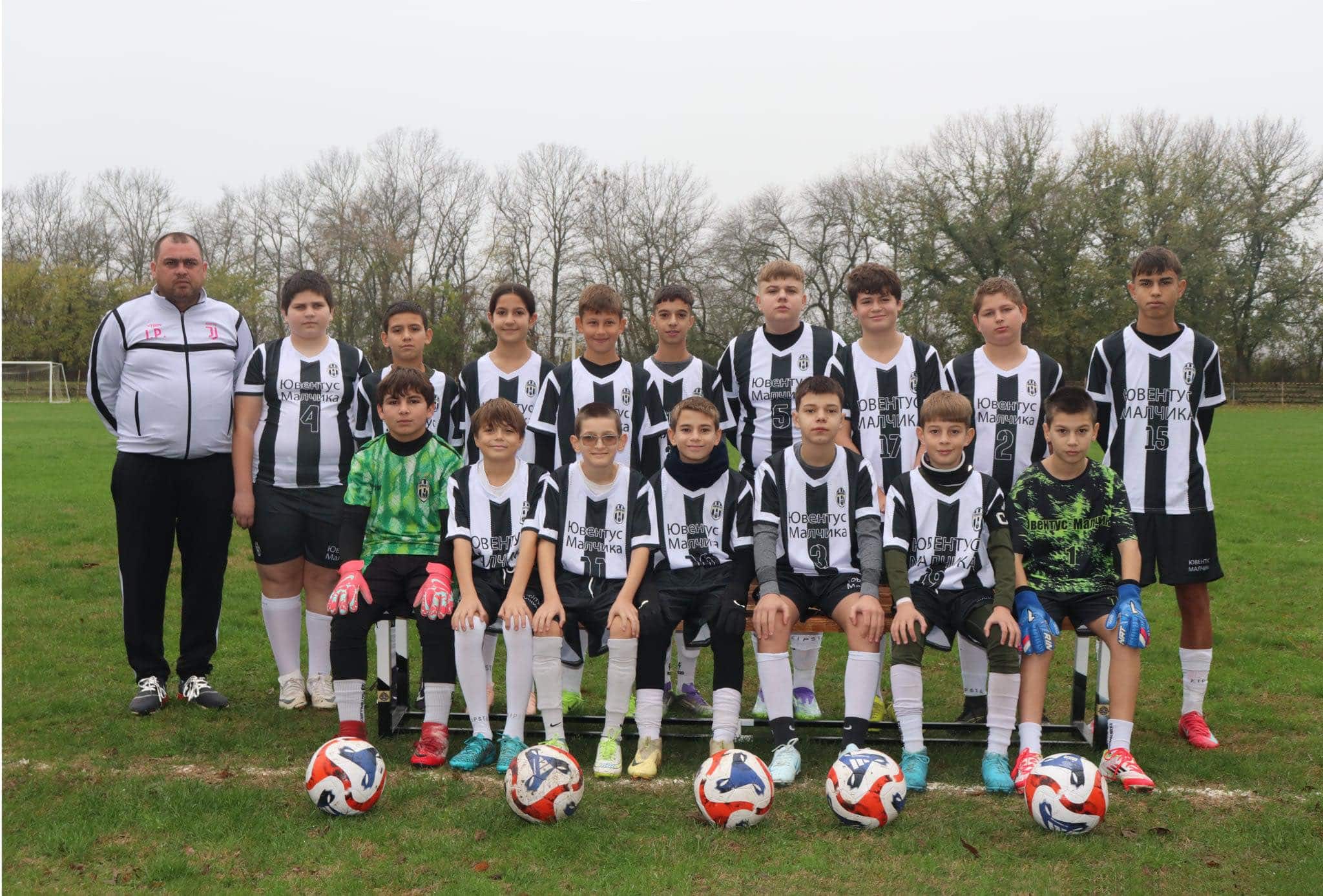 Юношите на Ювентус (Малчика), родени през 2011 и 2012 година, постигнаха победа в последния си мач за годината. Те се наложиха с 2:0 над отбора на Гигант (Белене) в среща от деветия кръг на Междуобластната група на Плевен U15. Тази победа бе първа за "бианконерите", които преди това загубиха седем поредни мача. С този успех те успяха да изпреварят съперника си и да заемат осмото място в класирането. През пролетта Ювентус U15 ще възобнови участието си в шампионата с домакинска среща срещу лидера Венци 2022 (Искър).