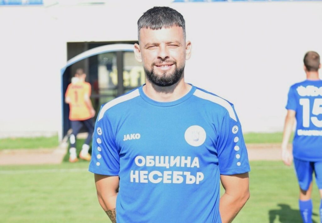 Пламен Димов претърпя операция на херния, която го измъчваше от известно време насам. Един от най-опитните играчи в състава на ОФК Несебър стисна зъби и игра в последния един месец, но сега предприе стъпки за отстраняване на проблема. Един от лидерите на "делфините" пропусна домакинството на Загорец и няма да участва в последния есенен кръг срещу Асеновец в Асеновград, тъй като започва възстановяване. Очаква се Димов да бъде на разположение за пролетния дял от сезона в Югоизточната Трета лига.