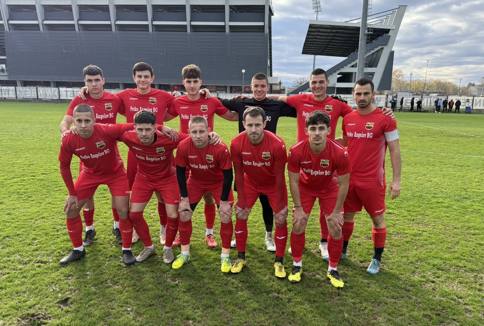 Футболистите на Марица (Милево) ще продължат да тренират до 9 декември, въпреки че есенният полусезон в Югоизточната Трета лига приключи. Тимът ще проведе няколко тренировки, като последната ще се състои именно на 9-ти. Старши треньорът Иван Кочев ще наблегне на по-леки и разтоварващи упражнения преди играчите да бъдат пуснати в заслужена почивка. Марица (Милево) ще зимува на 4-то място във временното класиране, само на 1 точка от третия Левски (Карлово).