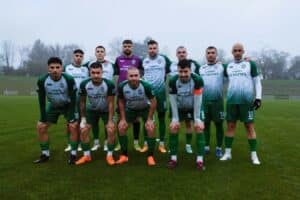 Бенковски (Исперих) гостува на третия отбор на Лудогорец в събота от 14:00 Бенковски (Исперих) ще изиграе последния си мач за календарната 2025 година. Тимът гостува на третия отбор на Лудогорец (Разград) в събота от 14:00 часа. Радослав Златев е с разтежение след равенството 2:2 в отложения мач с Волов Шумен 2007 и е много вероятно да не бъде готов за срещата в Разград. Старши треньорът на гостите от Исперих Николай Кънчев се надява отборът да се събере в пълен състав, тъй като в сряда в Шумен имаше само три резерви и един резервен вратар.