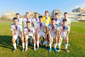 Олимпик (Варна) с най-голямата си победа през сезона — 11:0 над Светкавица Олимпик (Варна) реализира най-категоричния си успех през сезон 2025/26 във всички групи на третото ниво на българския футбол. В последния си мач за 2025 година тимът разби Светкавица (Търговище) с 11:0 на стадион "Локомотив" във Варна. По два гола за победата вкараха Александър Гроздев и Любослав Апостолов. По един гол добавиха седем различни футболисти: Юксел Алиев Тодор Колев Иван Димитров Георги Димитров Михаел Николов Димитър Колев Никола Стоянов "Ранният ни гол ни отвори мача и момчетата се успокоиха рано. Станаха много хубави неща. Резултатът е показателен. Доволни сме. Това е един добър завършек на първия полусезон. Събрахме един добър актив от точки и гледаме напред. Нека малко се усмихнат момчетата. Взехме два поредни мача в края, което е един добър завършек.", сподели след срещата един от треньорите в клуба и член на управителния съвет Диан Генчев. През пролетта Олимпик (Варна) започва с домакинство на Черноломец (Попово). Първият кръг от втория дял на сезона в Североизточната Трета лига е планиран за 21 февруари 2025 година.