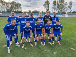 ОФК Несебър започва зимна подготовка на 15 януари ОФК Несебър ще стартира зимната си подготовка на 15 януари 2026 г. Тогава старши треньорът Мирослав Косев ще събере отбора за първа тренировка в 14:00 часа на клубната база. Клубът е договорил общо 7 контролни срещи по време на зимната пауза. Първата проверка е насрочена за 24 януари срещу дублиращия отбор на Черноморец, а останалите контроли ще се провеждат на всеки 3–4 дни. Програма на контролите 24.01. — Несебър vs Черноморец II 28.01. — Несебър vs Ямбол 31.01. — Несебър vs Хасково 04.02. — Несебър vs Спартак (Пд) 07.02. — Несебър vs Нефтохимик 11.02. — Несебър vs Черно море II 14.02. — Несебър vs Лудогорец III Местата на провеждане и началните часове на контролите ще бъдат уточнени допълнително.