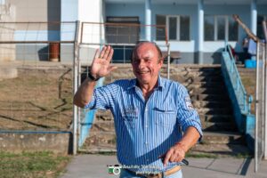 Дочко Дочев за зимната подготовка на Левски 2007 Президентът на Левски 2007 и старши треньор на тима Дочко Дочев коментира предстоящата зимна подготовка и задачите пред отбора. Клубът търси още контролни срещи, тъй като засега има уговорена само една приятелска проверка — срещу Етър II (Велико Търново) на 21 февруари. През есенния полусезон Левски записа едва 2 победи в 11 мача и към момента е 10-ти от 12 отбора в Северозападната Трета лига с актив от 9 точки. "Имах проблеми с дисциплината през есента, но ако те продължават и по време на подготовката, ще ги туширам", сподели Дочев за официалния сайт на клуба, изработен по инициативата Дигитален Спорт на https://bookmaker-ratings.bg/. "Правилото с младите играчи е добре за развитието на българския футбол. То включва двама футболисти, родени след 1-ви януари 2002-ра година и един, роден след 1-ви януари 2004-та година.", добави още Дочко Дочев. "Има много технически и тактически трудности през зимата, които правят процеса сложен. Не е лесно и да се съберем по 3 пъти седмично отделно от приятелските срещи, но това е целта. Атмосферните условия също правят задачата нелека, тъй като трябва да се търсят подходящи терени". Припомняме, че Левски 2007 подновява шампионата с гостуване на Янтра (Полски Тръмбеш).