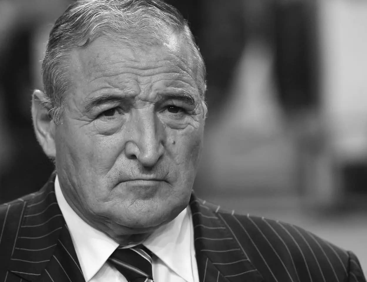 ФК Струмска слава изразява дълбоки съболезнования ФК Струмска слава отправя своите искрени съболезнования по повод кончината на Димитър Пенев — една от най-значимите личности в историята на българския футбол. Той ни напуска, оставяйки след себе си множество приятели и хора, които го обичаха и уважаваха. Огромно остава и неговото наследство — не само като треньор и футболен визионер, но и като човек с характер, чувство за хумор и неподражаем дух. Поклон пред една от най-големите легенди на българския футбол.