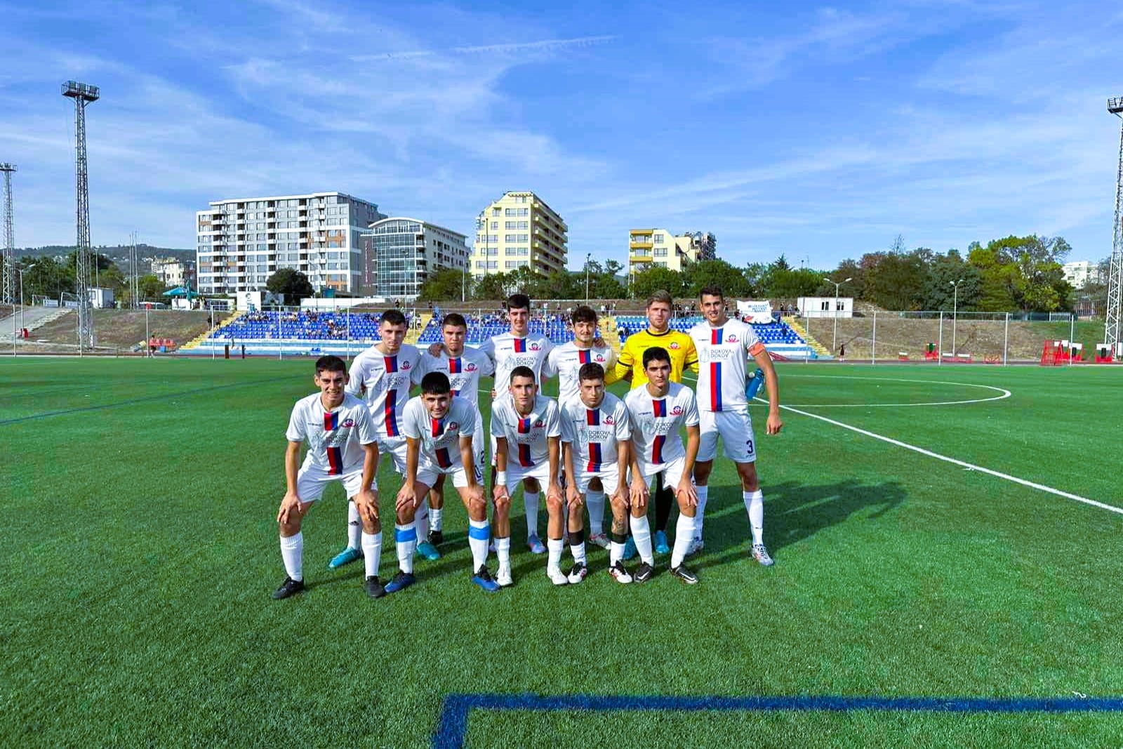 Олимпик (Варна) започва зимна подготовка Олимпик (Варна) е един от първите отбори в Североизточната Трета лига, който вече стартира своята зимна подготовка. Стартът на новаците в третото ниво на българския футбол е насрочен за днес, 6-ти януари, от 20:00 часа. Тренировките на отбора ще се провеждат всеки ден, като в някои случаи са предвидени и двуразови занимания. По време на подготовката тимът ще изиграе общо шест приятелски мача. Списък с контролите на Олимпик от зимната подготовка: 18.01 – Черно море U17 – Олимпик 26.01 – Спартак II (Варна) – Олимпик 31.01 – Ботев (Нови пазар) – Олимпик 07.02 - Черно море II - Олимпик 14.02 – Аксаково – Олимпик 18.02 – Олимпик – Спартак II (Плевен)