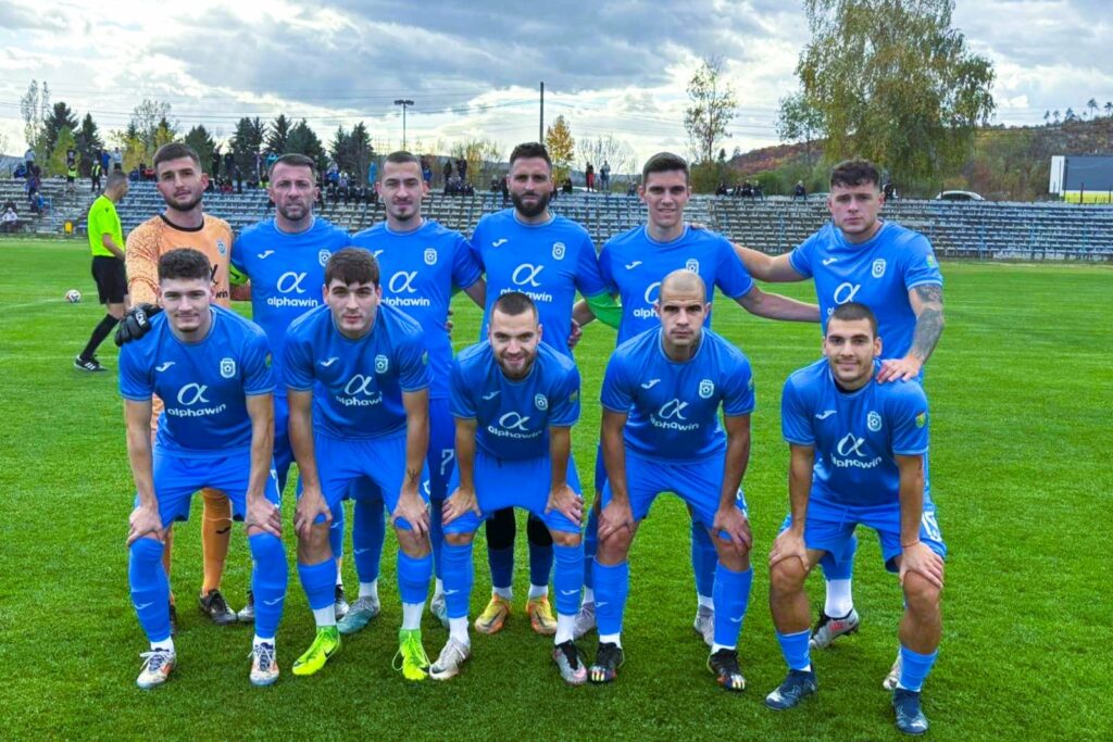 ОФК Костинброд ще играе първия контрол от зимната подготовка в София ОФК Костинброд ще изиграе първия си приятелски мач от зимния лагер в София. "Сините" гостуват на Септември II (София) на изкуствения терен на стадиона на 57-мо училище в столицата. Там септемврийци провеждат домакинските си срещи от Югозападната Трета лига. Срещата е насрочена за събота, 17 януари, от 12:30 часа.