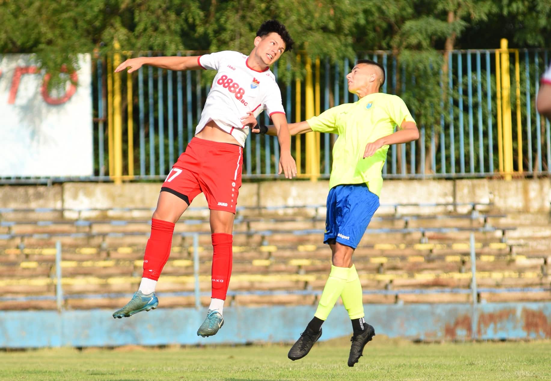 Александър Карталов напуска Асеновец Нападателят Александър Карталов няма да продължи в Асеновец (Асеновград) през пролетния дял на сезона в Югоизточната Трета лига. Карталов реши да приеме друго предизвикателство в кариерата си и няма да остане в нашите редици. Той се присъедини към Асеновец през лятото на 2025 година, след като преди това игра за дубъла на Ботев (Пловдив). Благодарим на Карталов за прекараното време и себераздаване с фланелката на Асеновец.