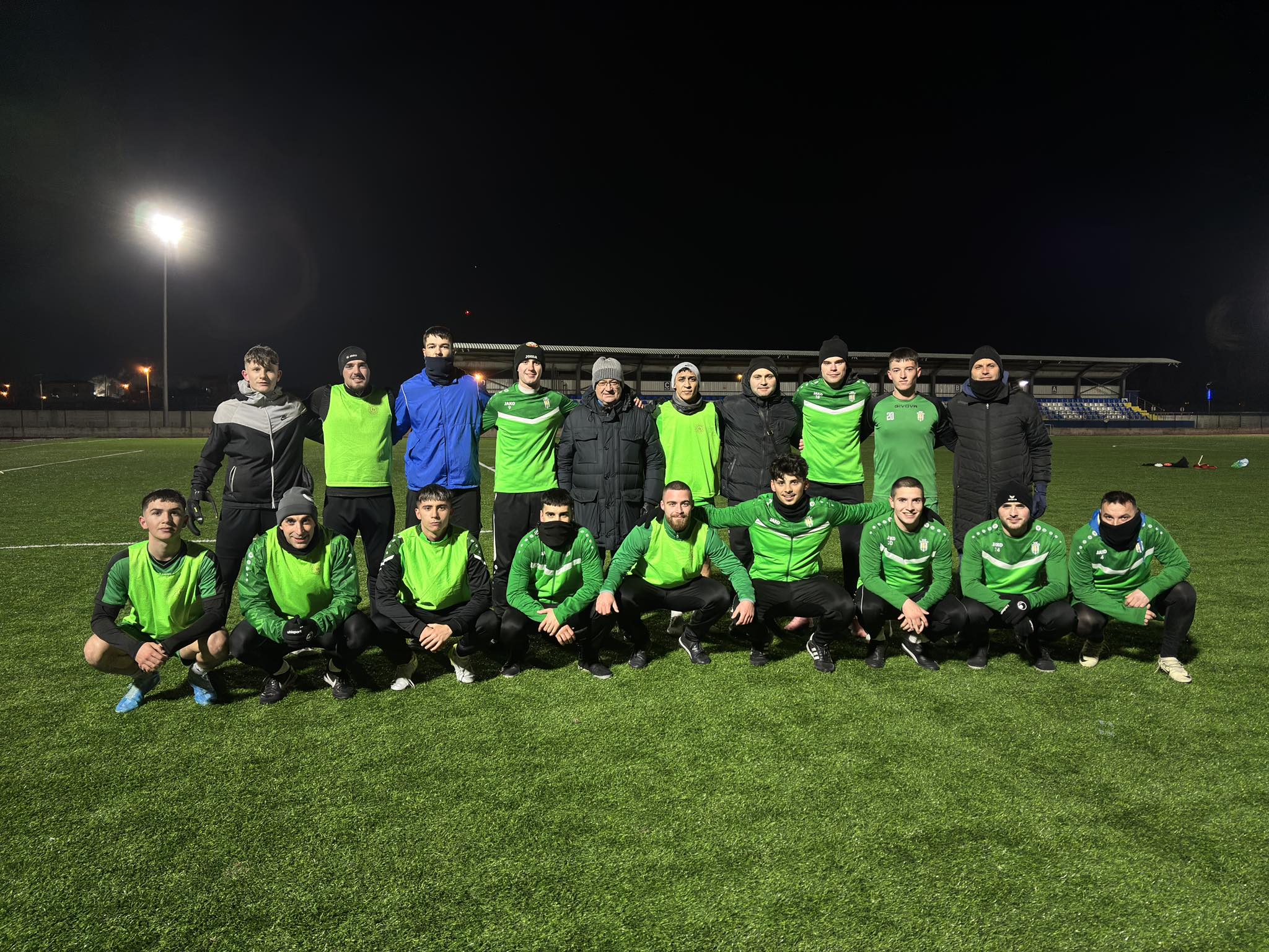 Бенковски (Исперих) проведе първа тренировка в Турция Представителният отбор на Бенковски (Исперих) проведе първото си занятие от лагера в Турция. Благодарим на Община Ергене за съдействието, като ни предоставиха стадиона в село Вакъфлар за тренировката. В неделя, 18 януари, от 14:00 часа на същия терен тимът на Бенковски (Исперих) ще изиграе първата си контролна среща с Ергене Генчлербирлиги.