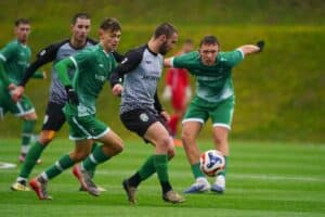 Бенковски (Исперих) ще играе контролна среща с Дунав (Русе) Бенковски (Исперих) ще изиграе контролна среща с лидера във Втора лига - Дунав (Русе). Двубоят е насрочен за 10 февруари и с него тимът практически ще сложи край на контролите от зимната си подготовка. Контролата ще се проведе в Исперих. В края на подготовката отбора, воден от старши треньора Николай Кънчев, ще има натоварен график. На 7 февруари е контролата с лидера в Северозападната Трета лига - Академик (Свищов), три дни по-късно е срещата с Дунав, а четири дни след това е 1/2-финалът за Купата на Аматьорската лига срещу Черноморец (Балчик). ПРОГРАМА 18 януари, Бенковски – Ергене Генчлербирлиги 3:0 20 януари, Бенковски – Капаклъспор 2:2 31 януари, Бенковски – Фратрия II 1 февруари, Бенковски – Рилци 7 февруари, Бенковски – Академик (Свищов) 10 февруари, Бенковски - Дунав (Русе) На 14 февруари Бенковски (Исперих) гостува на Черноморец (Балчик) в 1/2-финал за Купата на Аматьорската лига, като с този мач реално се открива пролетният дял на сезона за тима.