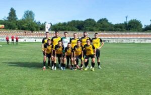 ОФК Павликени стартира своята зимна подготовка. Тимът проведе първа тренировка късно снощи. Преди рестарта на кампанията в Северозападната Трета лига, играчите на Димо Атанасов ще изиграят пет контролни срещи. Първата контрола е тази събота, 7-ми февруари. В нея Павликени ще премери сили с Етър II (Велико Търново). Двубоят е с начален час 10:30 и ще се състои на терен "Трифон Иванов", намиращ се непосредствено до стадион "Ивайло". Пълна програма с приятелските мачове на ОФК Павликени: 07.02 - Етър II - Павликени, 10:30 часа, футболен терен "Трифон Иванов", Велико Търново 14.02 - Павликени - Черноломец (Попово) 21.02 - Павликени - Янтра (Полски Тръмбеш) 28.02 - Павликени - Етър II ??? - Павликени - Янтра (Полски Тръмбеш)