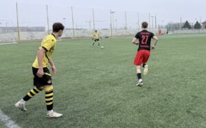 Атлетик (Куклен) ще изиграе последната си контрола от зимната подготовка Атлетик (Куклен) ще изиграе последната си контролна среща от зимната подготовка в събота, 7 февруари. Съперник ще бъде друг отбор от Югоизточната Трета лига — Гигант (Съединение). Мачът е насрочен за 14:00 часа и ще се проведе на стадиона в село Катуница. ПРОГРАМА 8 януари — Първа тренировка 18 януари — Атлетик (Куклен) – Лесичово (Пазарджик) 1:2 21 януари — Атлетик (Куклен) – Марица (Милево) 3:3 24 януари — Атлетик (Куклен) – Ботев U18 (Пловдив) 1:0 31 януари — Атлетик (Куклен) – Родопа (Смолян) 1:1, Локомотив U18 (Пд) (турнир) 3:2 7 февруари — Атлетик (Куклен) – Гигант (Съединение)