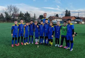 Юношите на ФК Димитровград 1947 (род. 2015) завършиха на второ място на „Пълдин Къп“ Отборът на ФК Димитровград 1947, съставен от футболисти, родени през 2015 г., завърши турнира „Пълдин Къп“ на престижната втора позиция. Състезанието се проведе в пловдивското село Труд, където „жълто-сините“ впечатлиха с дух и качествена игра. Треньори на тима бяха Васил Сантов и Филип Сантов. Поздравления за всички участници за упоритостта, желанието и отличното представяне, както и за треньорите за всеотдайния труд! Продължавайте в същия дух – бъдещето е ваше!