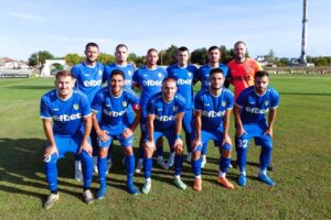 Първи пролетен мач на Гигант (Съединение) — неделя, 15 февруари от 15:00 Първият двубой на Гигант (Съединение) от пролетния дял на Югоизточната Трета лига е насрочен за неделя, 15 февруари, от 15:00 часа. През последните дни имаше няколко варианта за дата и начален час заради програмата на мача на първия състав на "смърфовете". В крайна сметка срещата между Гигант и дубъла на "смърфовете" ще започне в 15:00 часа — след двубоя на първия отбор на Локомотив (Пловдив) с Черно море, който е от 12:00 часа.