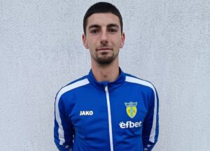 Иван Дишков ще играе за Гигант (Съединение) през пролетта Иван Дишков ще се присъедини към Гигант (Съединение) за пролетния дял на сезона в Югоизточната Трета лига. Това стана окончателно ясно, след като футболистът се договори с ръководството на клуба и ще бъде на разположение на старши треньора Васил Стефанов за пролетните двубои. Към Дишков имаше засилен интерес от доста отбори, но той в крайна сметка предпочете да играе за Гигант (Съединение). Роденият през 2002 година централен защитник е юноша на Хебър (Пазарджик), като през есента на настоящия сезон бе част от първия отбор на Хебър във Втора лига.