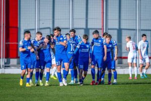 ОФК Несебър победи Черно море II с 3:1 в контролна среща ОФК Несебър надделя над дублиращия отбор на Черно море с резултат 3:1 в приятелски мач. Първото попадение бе дело на Саша Ерменко в 36-ата минута. След почивката точни за домакините бяха Калоян Недев (51') и Кристиян Парашкевов (56'). В 64-ата минута Никола Недков вкара почетния гол за гостите. В първия пролетен кръг на Югоизточната Трета лига по програма ОФК Несебър почива, затова е планирана контрола на 14 февруари (събота) срещу Лудогорец III. ЗИМНА ПОДГОТОВКА 15.01., Първа тренировка 24.01., Несебър – Черноморец II 5:0 28.01., Несебър – Ямбол 1:1 31.01., Несебър – ОФК Хасково – ОТМЕНЕНА 04.02., Несебър – Черноморец (Бургас) 0:3 07.02., Несебър – Нефтохимик 1:1 11.02., Несебър – Черно море II 14.02., Несебър – Лудогорец III Местата на провеждане и началните часове на контролите ще бъдат уточнени допълнително.