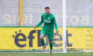 Едно от зимните попълнения на ФК Ямбол — защитникът Цветелин Радев — поднови тренировки. Радев бе контузен и пропусна първите два мача на тима — срещата за Аматьорската купа и равенството с ФК Созопол в Югоизточната Трета лига. Защитникът вече тренира с основната група и треньорското ръководство се надява да е на разположение за гостуването на Загорец в Нова Загора през уикенда.