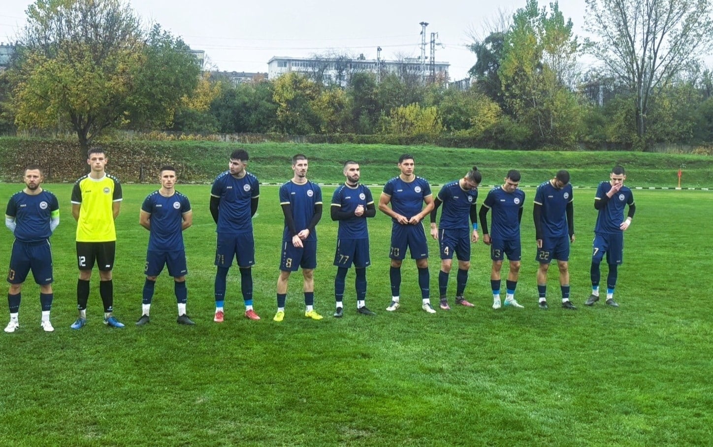 ФК Ловеч гостува на Локомотив (Мездра) в първия пролетен кръг ФК Ловеч ще гостува на Локомотив (Мездра) в първия пролетен кръг от Северозападната Трета лига. Двубоят е насрочен за 7 март (събота) от 15:00 часа в Мездра и е част от програмата на 12-ия кръг на шампионата. Домакините от Мездра заемат второто място във временното класиране с 28 точки, на 3 точки зад лидера Академик (Свищов). ФК Ловеч е пети с 18 точки.