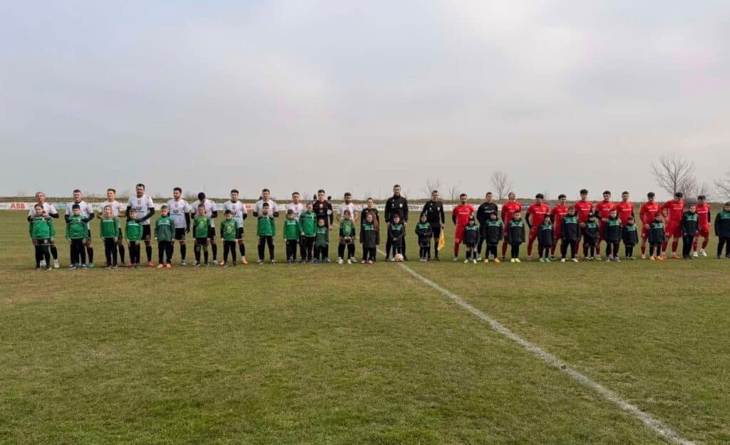 Раковски записа първи пореден двубой без загуба през сезона ФК Раковски за първи път от началото на сезона в Югоизточната Трета лига постигна две последователни срещи без поражение. В първия пролетен кръг тимът, ръководен от играещия старши треньор Валери Домовчийски, завърши 2:2 при гостуването на Родопа (Смолян), а в днешния си втори пореден домакински мач надви силния отбор на Марица (Милево). Балансът на ФК Раковски като домакин е 9 мача, в които тимът е записал 2 победи, 3 равенства и 5 загуби при голова разлика 19:23. Следващият мач на отбора е гостуване на третия във временното класиране Левски (Карлово) на 3 март (вторник) от 15:00 часа. Двубоят бе отложен от 21 кръг.