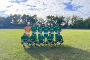 ОФК Левски 2007 загуби последната си проверка преди подновяването на сезона ОФК Левски 2007 отпадна в последната си приятелска среща от зимната подготовка, след като на собствен терен – стадион "Левски" в град Левски – отстъпи на Партизан (Червен бряг) с 0:2. И двата гола в мача бяха отбелязани през втората част. По този начин тимът, воден от Дочко Дочев, не успя да запише победа в контролите си преди рестарта на сезона в Северозападната Трета лига. Кампанията за Левски 2007 ще се поднови с гостуване на Янтра (Полски Тръмбеш). Мачът ще се играе във Велико Търново на терен "Трифон Иванов", тъй като в момента се извършват ремонтни дейности на стадиона в Полски Тръмбеш. Резултати от приятелските мачове на Левски 2007 по време на зимната подготовка: 08.02 – Левски 2007 – Янтра (Полски Тръмбеш) – 2:2 14.02 – Левски 2007 – Ботев (Комарево) – 4:4 21.02 – Етър II (Велико Търново) – Левски 2007 – ОТМЕНЕНА 28.02 – Левски 2007 – Партизан (Червен бряг) – 0:2