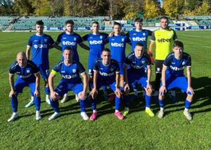 Германея (Сапарева баня) гостува на ОФК Костинброд в 22-ия кръг Германея (Сапарева баня) ще гостува на ОФК Костинброд в среща от предстоящия 22-ри кръг на Югозападната Трета лига. Двубоят е в събота, 7 март, от 15:00 часа в Костинброд. Това е второ поредно гостуване за тима в рамките на няколко дни — в сряда Германея игра в Самоков срещу Рилски спортист в отложена среща от 20-ия кръг. Възпитаниците на Асен Нешев поведоха на „Рилецо“, но допуснаха обрат и загубиха с 1:2, като решителният гол падна буквално в последните секунди. За тима дебютира новото попълнение Владислав Златинов, който отново ще е на разположение за гостуването в Костинброд.