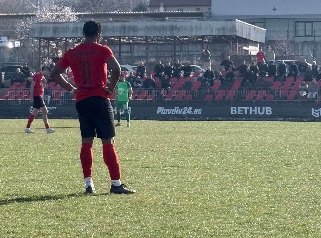 Атлетик (Куклен) загуби у дома от Секирово с 0:1 Атлетик (Куклен) разочарова верните си фенове, след като “Баските” паднаха на собствен терен от Секирово с 0:1 в мач от 23 кръг на Югоизточната Трета лига и усложниха позицията си в класирането. Единственото попадение бе реализирано в началото на второто полувреме от Димитър Петров. Кукленци отново играха сравнително добър мач, но загубиха концентрация след почивката и платиха цената за това. Благодарим на верните ни фенове за подкрепата. След този кръг “Баските” заемат временно 16-о място с 23 точки.