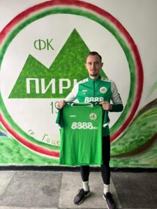 Георги Търтов наказан и пропуска домакинството със Славия II Един от ключовите играчи на Пирин (Гоце Делчев) — Георги Търтов — ще отсъства от предстоящия домакински мач срещу дублиращия отбор на Славия. Двубоят е насрочен за събота от 15:00 часа на стадиона в Гоце Делчев. Търтов получи спиране на състезателни права след натрупване на 5 жълти картона, което автоматично го изважда от сметките за срещата с белите. Футболистът пристигна през февруари и веднага даде своя принос с богатия си опит от професионалния футбол.