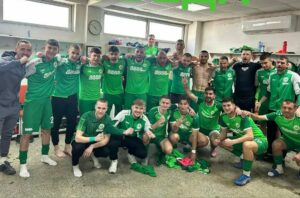 Пирин (Гоце Делчев) победи Сливнишки герой с 1:0 Пирин (Гоце Делчев) се наложи с 1:0 над Сливнишки герой в среща от 23-ия кръг на Югозападната Трета лига. Това бе втора поредна победа като домакин за отбора, воден от старши треньора Радослав Джугданов. Мачът бе доста битков и предложи интересни ситуации, както и множество пропуснати изгодни положения от страна на домакините. Още през първото полувреме Пирин пропиля три възможности от статични положения да открие резултата, а гостите също имаха своите шансове. През втората част домакините продължиха да диктуват игровия ритъм и стигнаха до победния гол в 88-ата минута. Павел Головодов реализира с глава след центриране на Ибрахим Шериф. С този успех Пирин (Гоце Делчев) заема 16-о място с 19 точки. В следващия кръг тимът гостува на регионалния съперник Септември (Симитли).