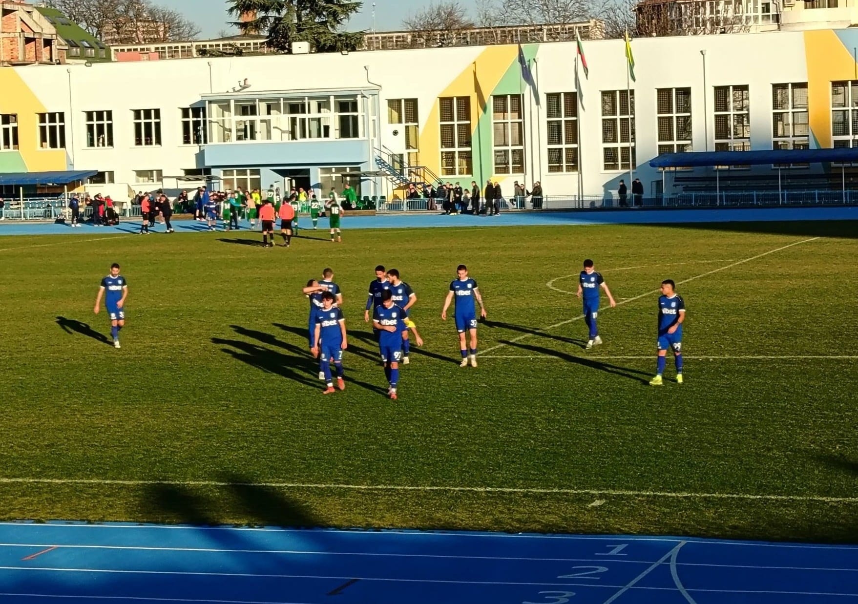 ФК Ямбол ще изиграе контрола с Крумовград ФК Ямбол ще изиграе контрола срещу Крумовград от областната група. Спарингът е насрочен за петък, 20 март, от 14:00 часа в село Ягода. Причината за провеждането на проверката е, че в предстоящия 25-ти кръг на Югоизточната Трета лига по програма тимът има почивка, като следващият официален мач е на 28 март срещу Марица (Милево).