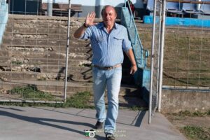 Честит рожден ден на Дочко Дочев! Днес своя рожден ден празнува президентът и старши треньор на ОФК Левски 2007 Дочко Дочев! Пожелаваме му много здраве, щастие и успехи. Нека още дълги години да продължава да бъде сърцето на футбола в град Левски и да развива младите играчи в региона, давайки им път в "зелено-белия" отбор! И нека неговите играчи го зарадват с успех още утре, когато Левски ще изиграе първото си домакинство тази пролет!