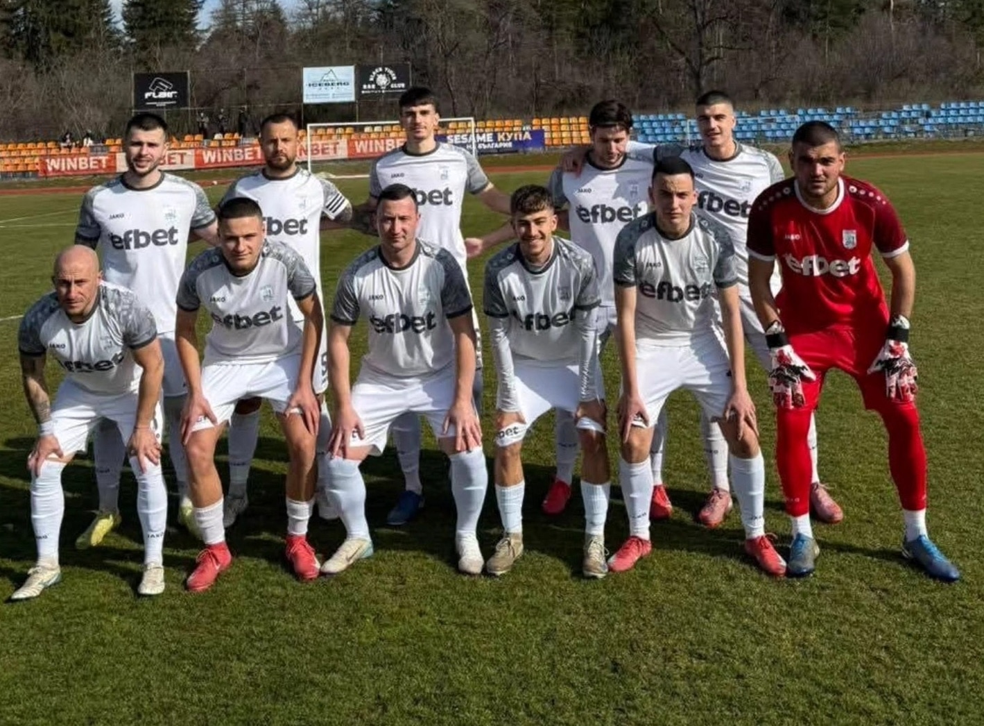 Християн Александров наказан и ще пропусне следващия мач Титулярният вратар на Германея (Сапарева баня) Християн Александров ще бъде аут за следващия двубой. Причината е едномачова санкция — Александров е наказан с лишаване от състезателни права за 1 мач по доклад, след решение на Дисциплинарната комисия към БФС. Така той няма да вземе участие в предстоящото домакинство срещу дублиращия отбор на Славия, което е в събота (28 март) от 15:00 часа в Сапарева баня.