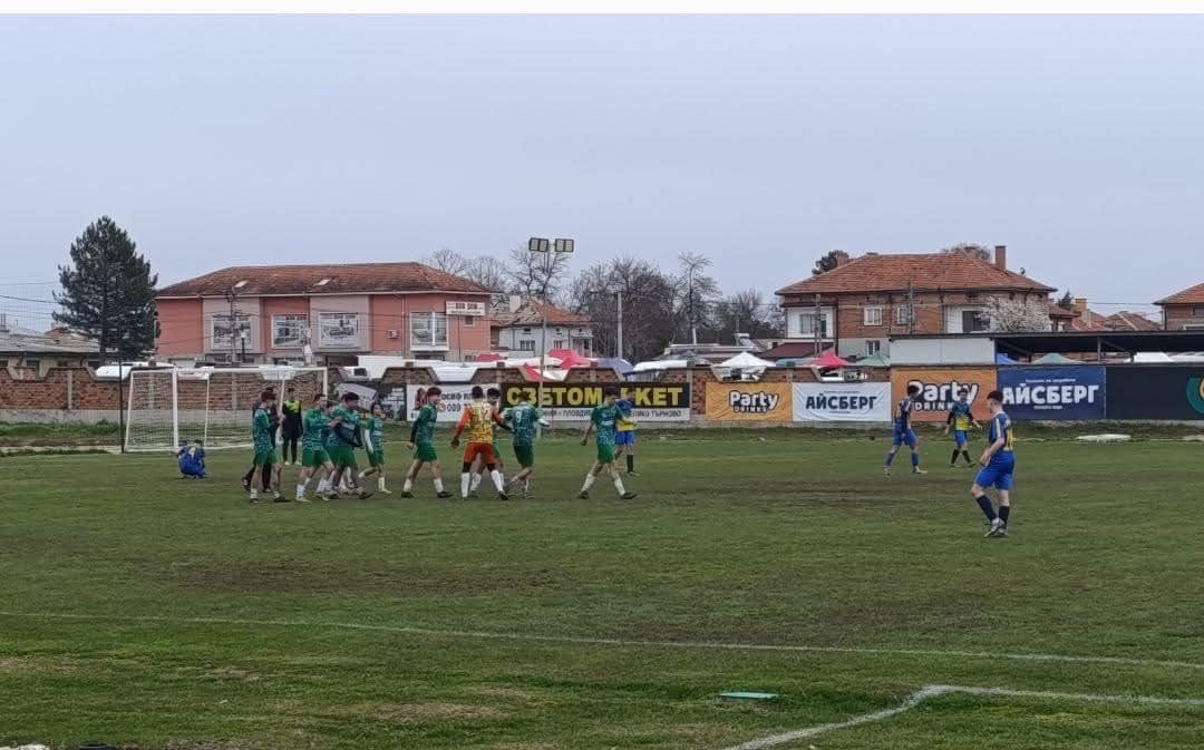 Юношите на Секирово (Раковски) записаха престижна победа в U17 Юношите на Секирово (Раковски) до 17 години постигнаха важен успех в шампионата на Междуобластна група Пловдив U17. В домакински мач те победиха с 1:0 втория във временното класиране ФК Димитровград 1947. Единственото попадение бе дело на Валентин Патазов, който реализира завършек на отлична контраатака на "секирите" в последната минута на срещата. Срещата предложи приятна футболна битка, в която момчетата под ръководството на Красимир Бодушки се поздравиха с успеха.