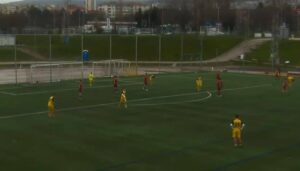 Черноломец (Попово) разгроми дублиращия отбор на Фратрия с 6:1 Черноломец (Попово) постигна категорична победа като гост над дублиращия тим на Фратрия, завършвайки мача от 23-ия кръг на Североизточната Трета лига с резултат 6:1. По два гола за отбора от Попово реализираха Радостин Стоилов и Мехмед Сабри, а по един добавиха Беадир Беадиров и Дани Братоев. С този успех Черноломец заема 5-ото място с 40 точки, но е с два мача по-малко в сравнение с четвъртия Волов Шумен. Следващият мач на тима от Попово е срещу лидера Черноморец (Балчик) и ще се играе на 4 април от 16:00 часа, като Черноломец ще бъде домакин.