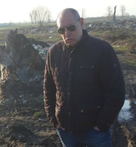 На 65-годишна възраст почина Николай Алексиев. Той беше едно от познатите имена в пловдивския спорт и не само. Алексиев бе популярен във футболните среди като част от ръководството на ФК Марица, Локомотив Пловдив, Добруджа, Родопа Смолян, Спартак Пловдив, Гигант Съединение и Раковски. "С дълбоко прискърбие научихме тъжната вест за Кольо Алексиев. Дългогодишен спортен човек, отдаден на футбола и спорта. Такива хора като него са рядкост", коментира президентът на Гигант Съединение Добри Козарев. "Той бе важна част и от Гигант, с него имахме успехи, които се надявам да продължим да имаме. Бог да те прости, почивай в мир!, добави Козарев. От името на Гигант Съединение изказваме искрени съболезнования на близките и роднините на Николай Алексиев.