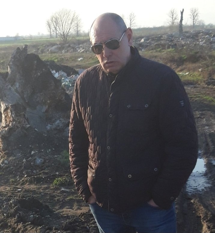 На 65-годишна възраст почина Николай Алексиев. Той беше едно от познатите имена в пловдивския спорт и не само. Алексиев бе популярен във футболните среди като част от ръководството на ФК Марица, Локомотив Пловдив, Добруджа, Родопа Смолян, Спартак Пловдив, Гигант Съединение и Раковски. "С дълбоко прискърбие научихме тъжната вест за Кольо Алексиев. Дългогодишен спортен човек, отдаден на футбола и спорта. Такива хора като него са рядкост", коментира президентът на Гигант Съединение Добри Козарев. "Той бе важна част и от Гигант, с него имахме успехи, които се надявам да продължим да имаме. Бог да те прости, почивай в мир!, добави Козарев. От името на Гигант Съединение изказваме искрени съболезнования на близките и роднините на Николай Алексиев.