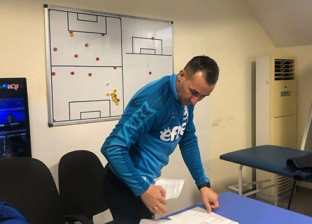 Созопол разгроми Загорец с 4:0 ФК Созопол записа убедителна победа с 4:0 над Загорец (Нова Загора) в мач от поредния кръг на Югоизточната Трета лига. „Доволен съм от отбора. Първото полувреме бе равностойно. Както Загорец имаше положения, така и ние. Но през второто полувреме буквално сразихме противника. Тотална доминация от наша страна“, коментира старши треньорът Петър Кюмюрджиев след края на мача пред официалния сайт на ФК Созопол. „Благодаря на футболистите за показаното старание. Доволен съм от реакцията им през втората част, през която наистина променихме начина си на игра и това даде резултат“, добави наставникът.