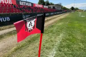 Началният час на предстоящия мач между Атлетик (Куклен) и Розова долина (Казанлък) бе променен и изместен за по-ранен. Двубоят от 31-ия кръг на Югоизточната Трета лига е в събота (25 април) от 14:30 часа на стадион "Севтополис". В последния си мач Баските от Куклен спечелиха точка след равенство 1:1 срещу един от лидерите в шампионата - ФК Ямбол.